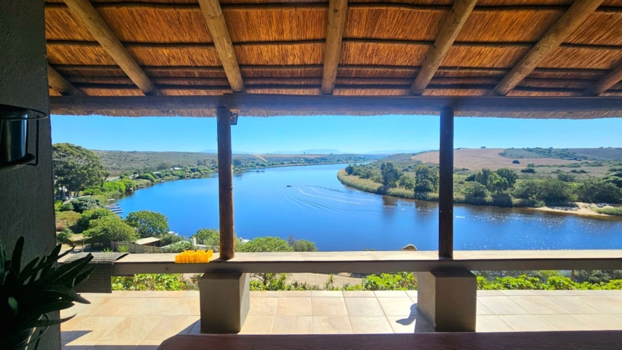 6 Bedroom Property for Sale in Malgas Western Cape